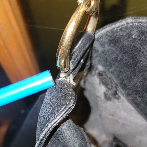 Authentic GUCCI Leather Bamboo Bag - Picture 7 of 9